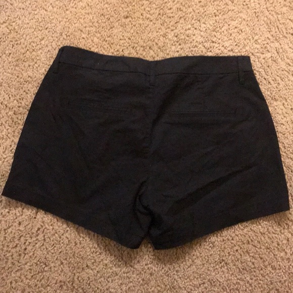 Old Navy Everyday Short - Picture 2 of 3